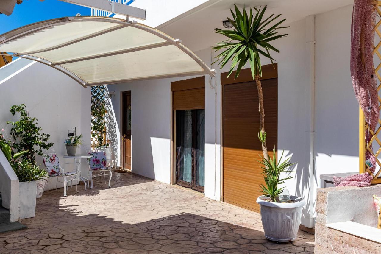 Evi'S Afandou Suite Exterior photo